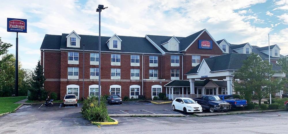 Blisspoint Inn & Suites 马里恩 外观 照片