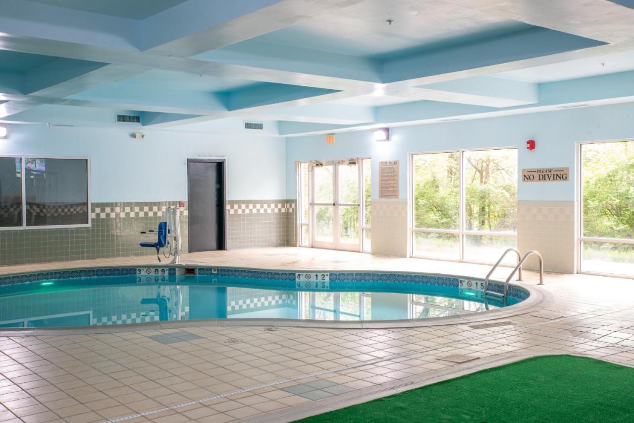 Blisspoint Inn & Suites 马里恩 外观 照片
