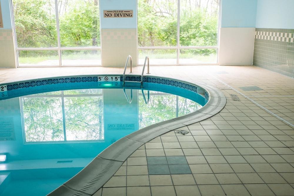 Blisspoint Inn & Suites 马里恩 外观 照片