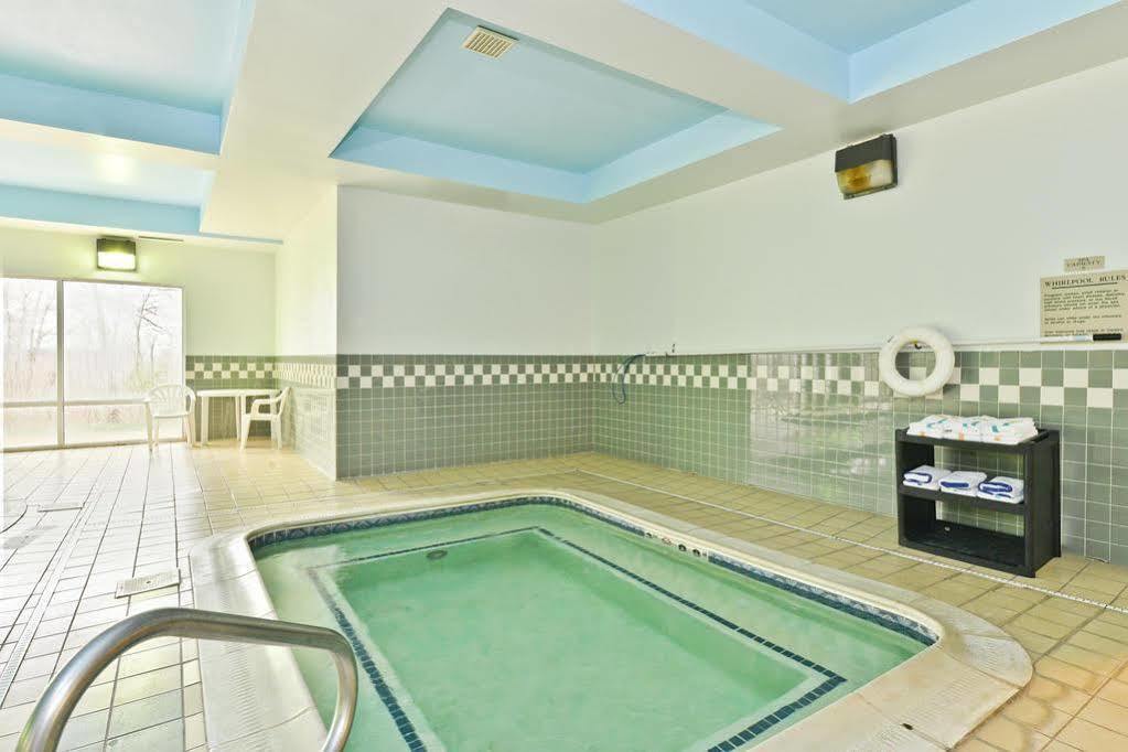 Blisspoint Inn & Suites 马里恩 外观 照片