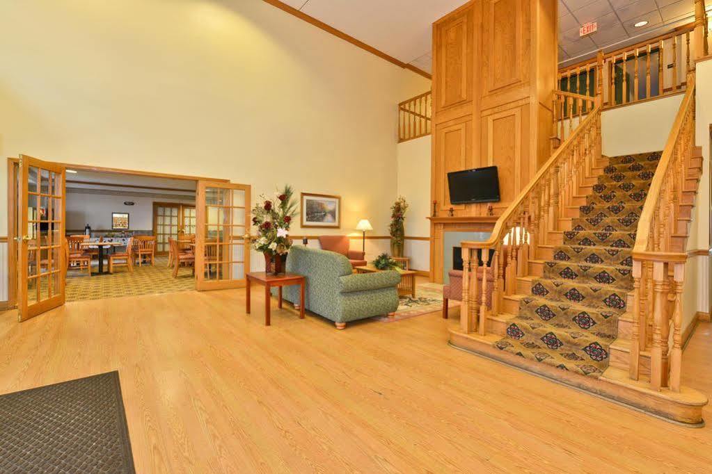 Blisspoint Inn & Suites 马里恩 外观 照片